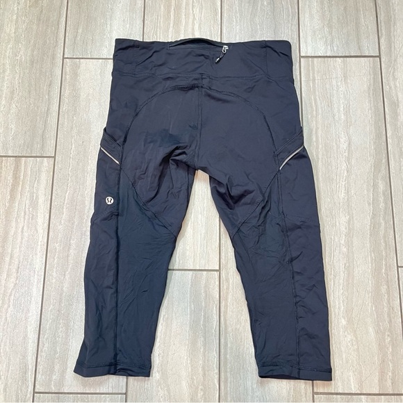 Lululemon Run: Mod Moves Crop Leggings Size 6 Black Active Yoga - Picture 1 of 5